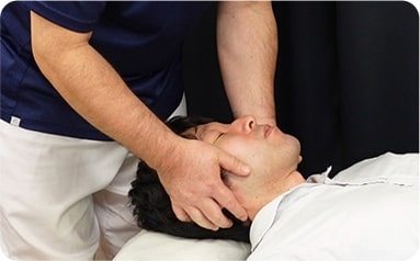  ディバーシファイドテクニック頚部施術側面